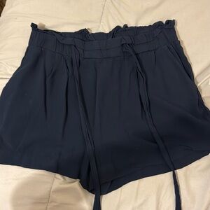 Medium size ambience high waisted short